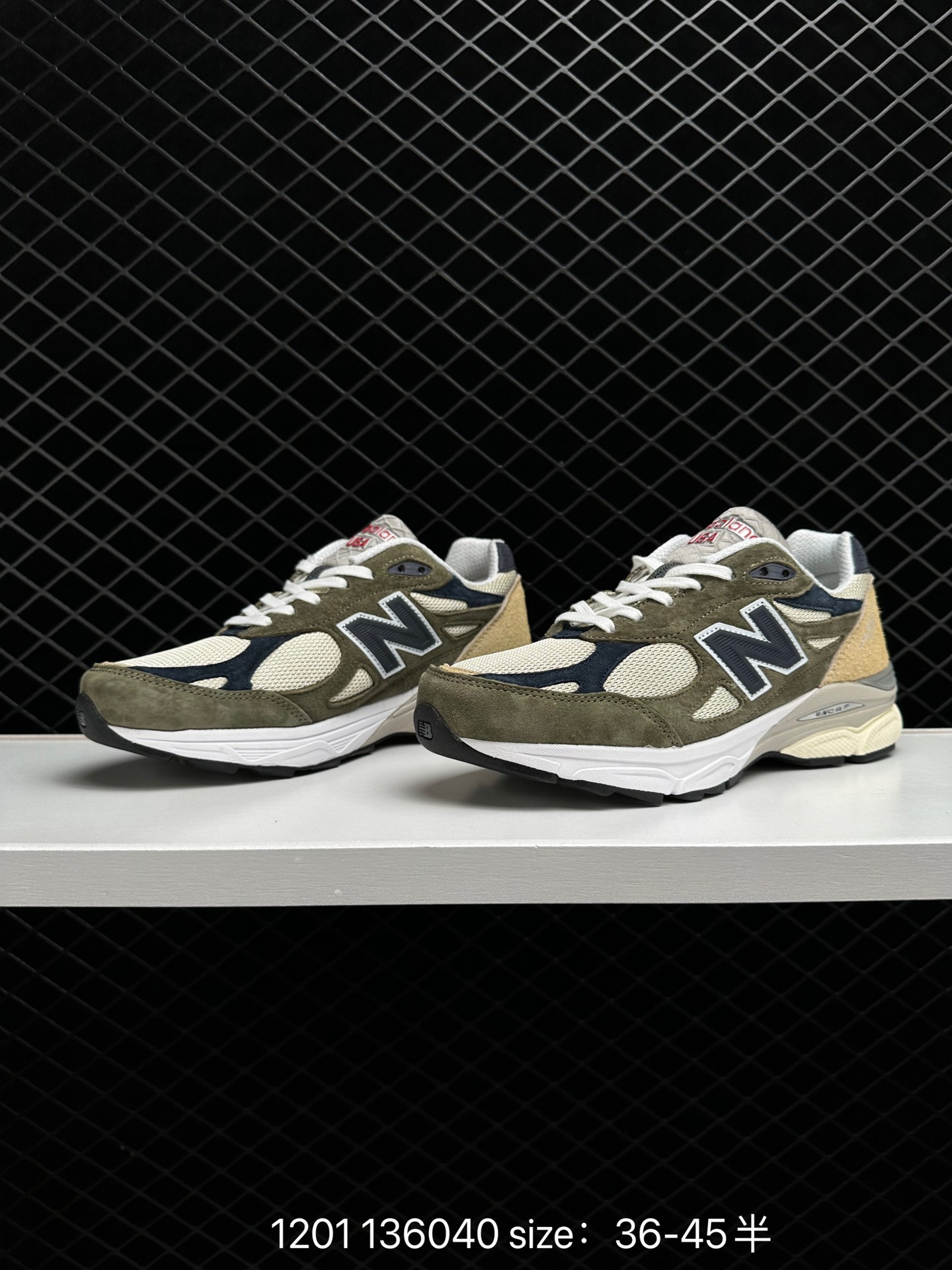 New Balance M990